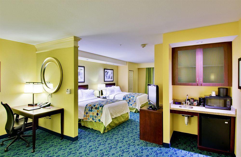 Springhill Suites By Marriott Corona Riverside Екстер'єр фото