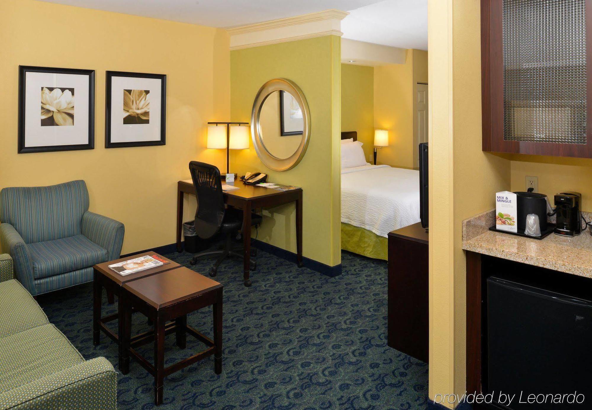 Springhill Suites By Marriott Corona Riverside Екстер'єр фото